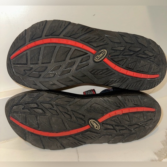 Chaco Sandals Mens 10 Red Z/1 Classic Hiking Outdoor Shoes Mulberry Malbec